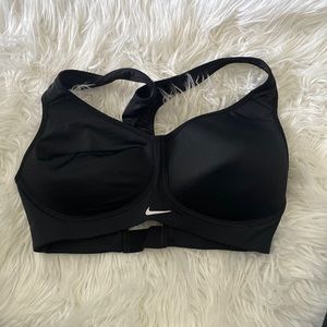 Nike women s black sports bra small